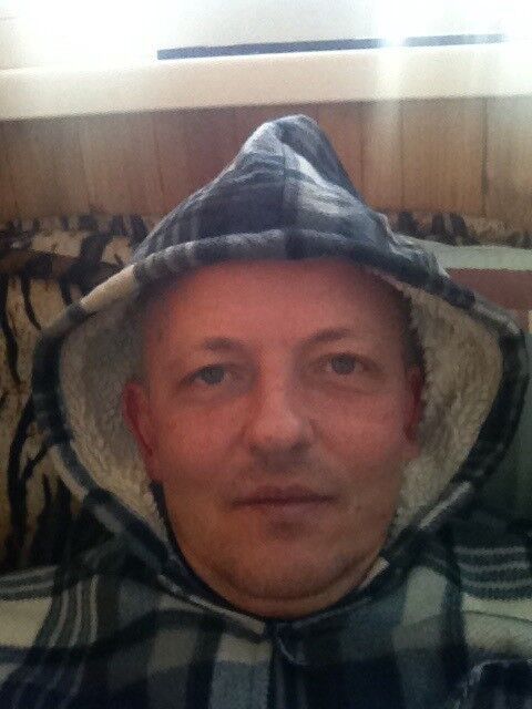  8978138  Vlad, 55 ,    