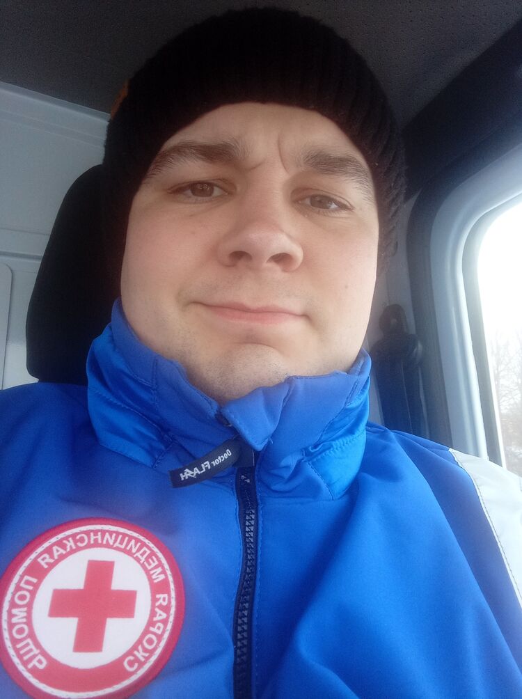  32938408  Alexandr, 27 ,    