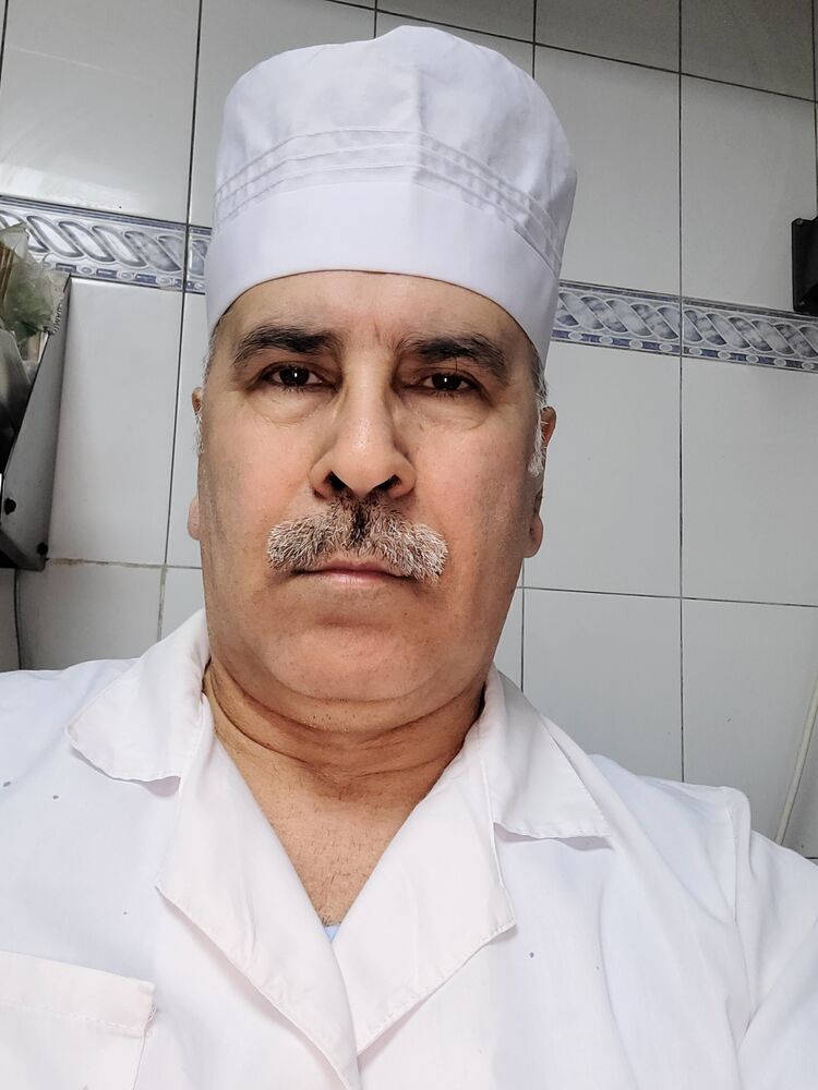  31140388  Niko, 55 ,    