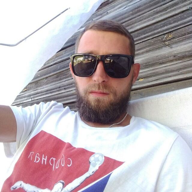  48023318  Rasputin, 37 ,    