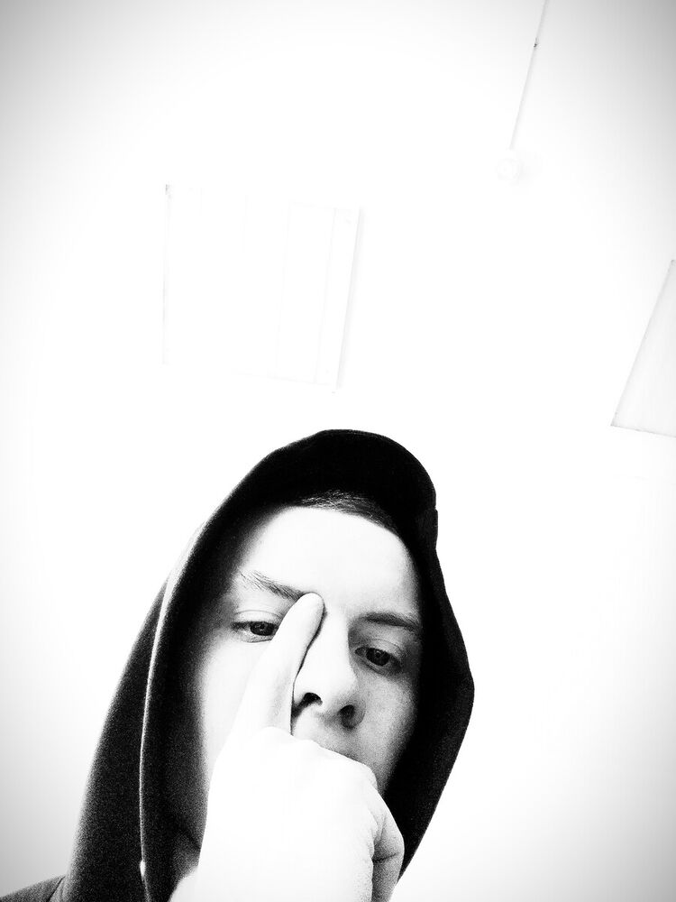 22330488  , 24 ,    