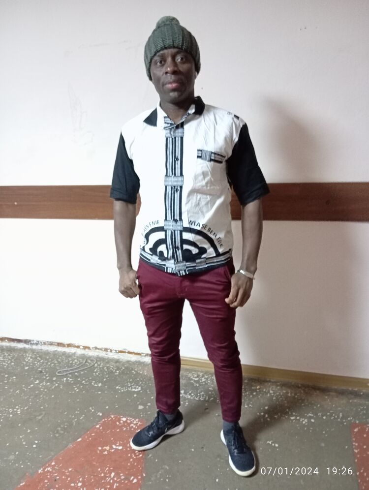  41708398  Fefna, 38 ,    Bissau