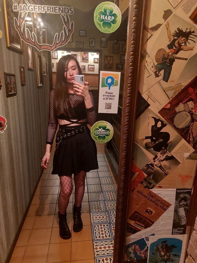  ,   Sandra, 27 ,   ,   