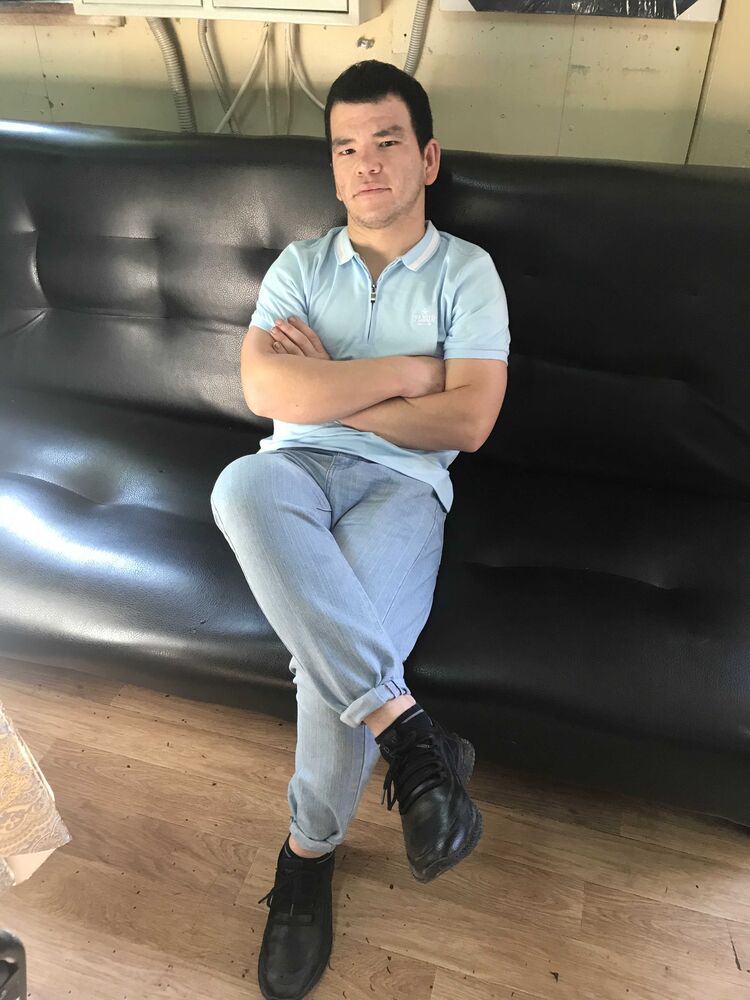  ,   Ali, 24 ,   ,   
