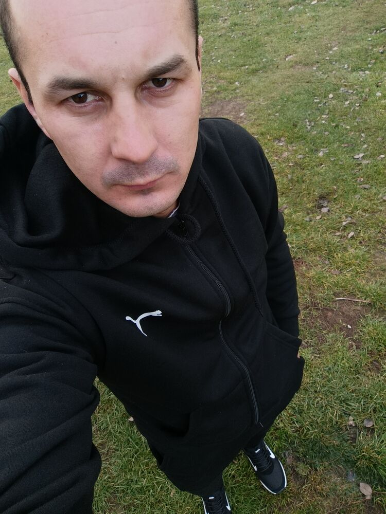  47789178  Ivan, 32 ,    