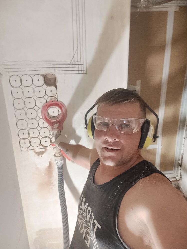  52850648  , 37 ,    -