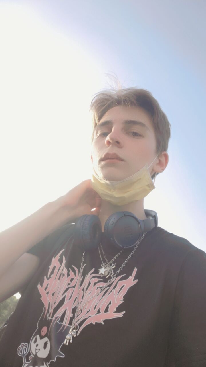  51018419  , 22 ,    