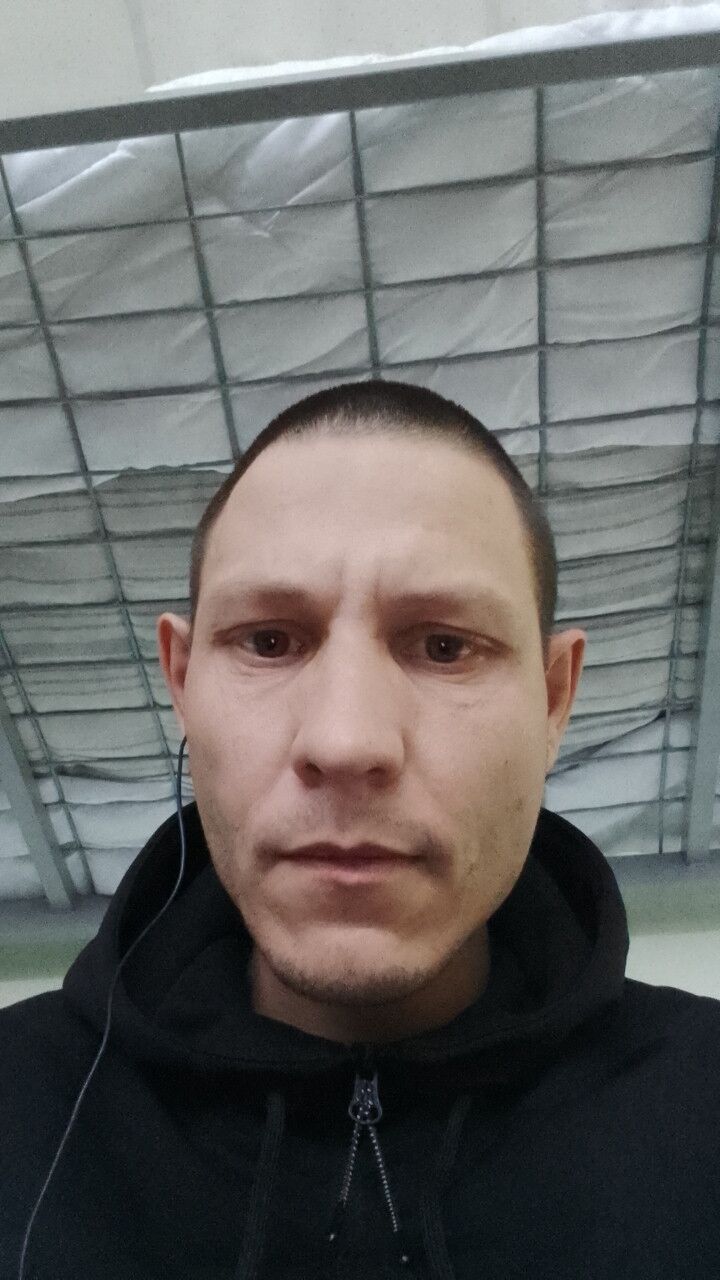  46853878  , 30 ,    