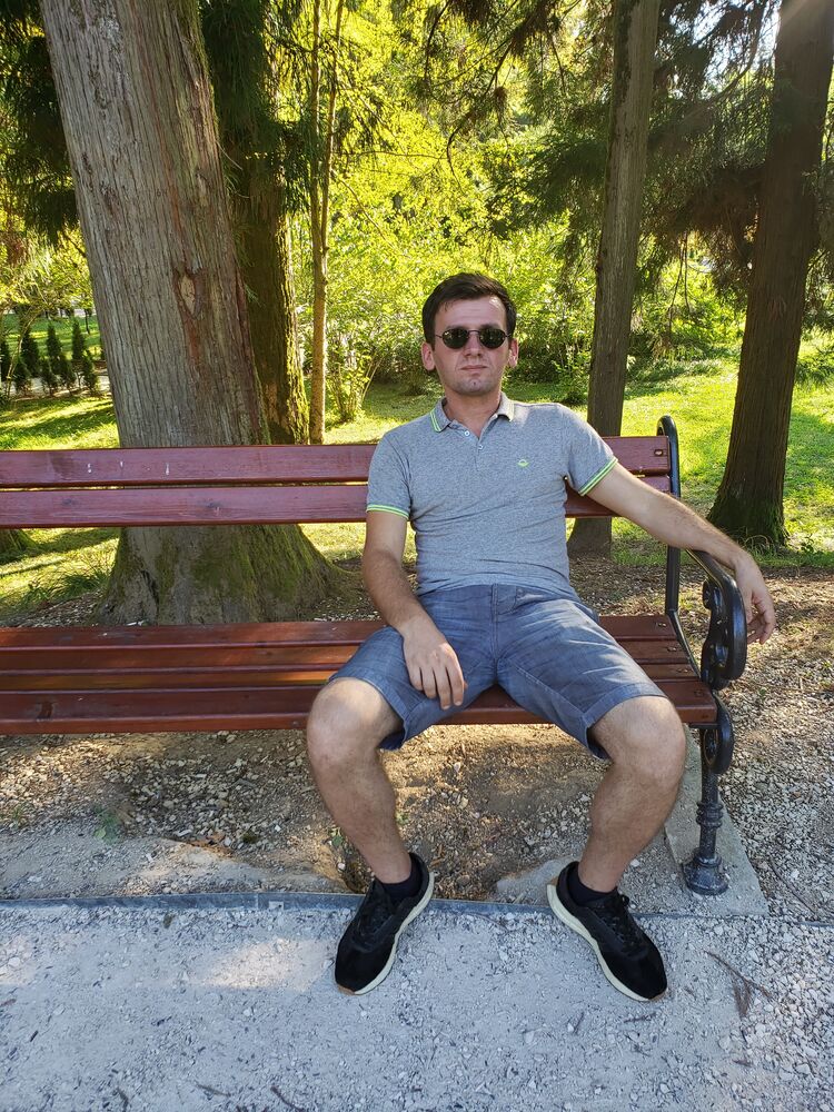  40112488  Giorgi, 29 ,    Praha