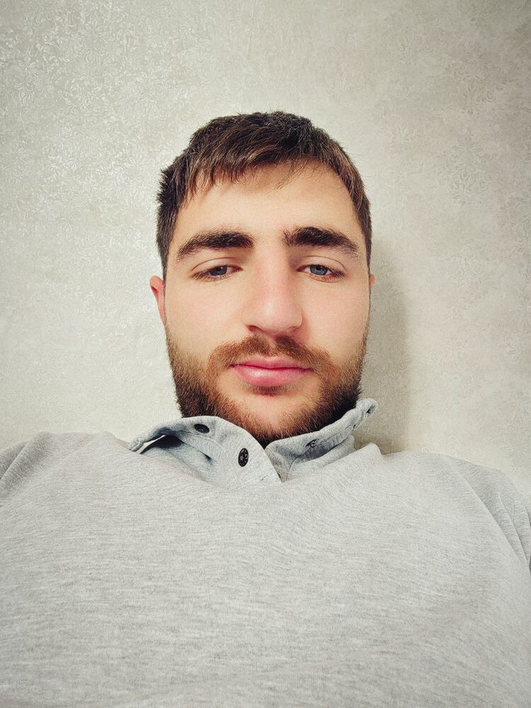  42540218  , 33 ,    