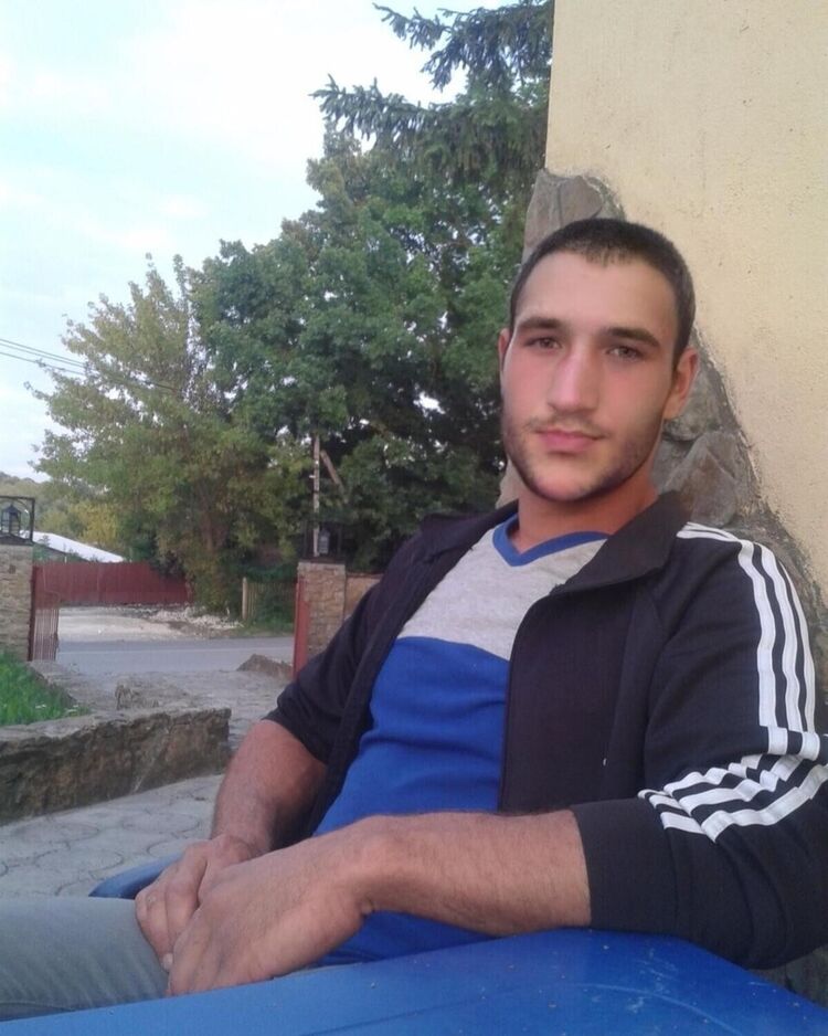  ,   Grigore, 32 ,   ,   , c 