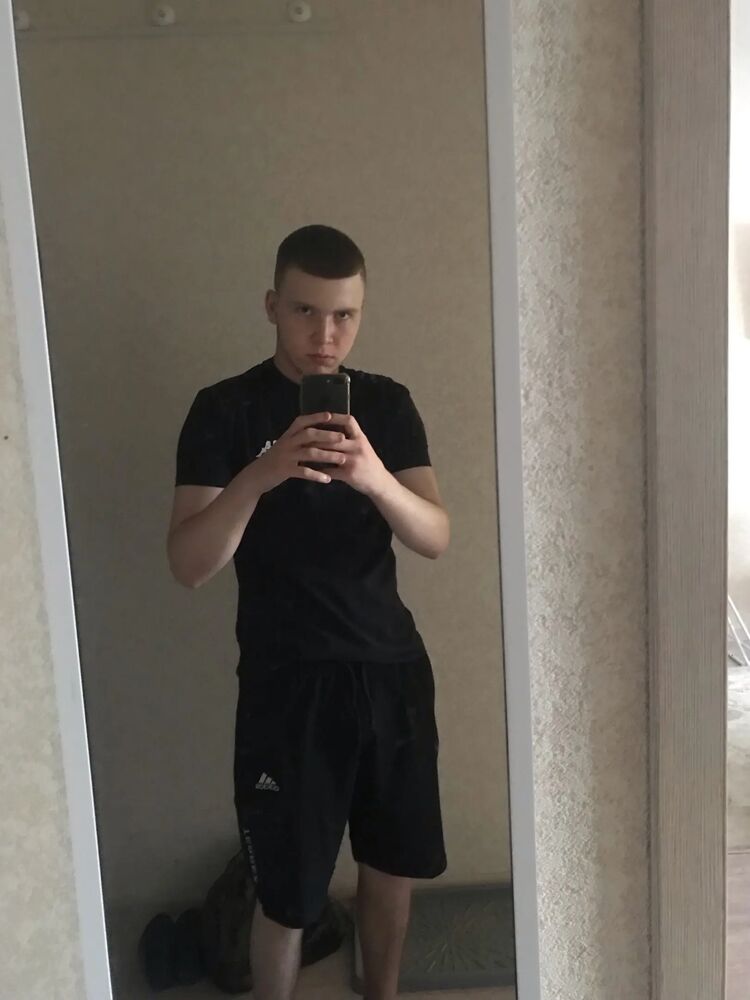  44630968  Ruslan, 20 ,    