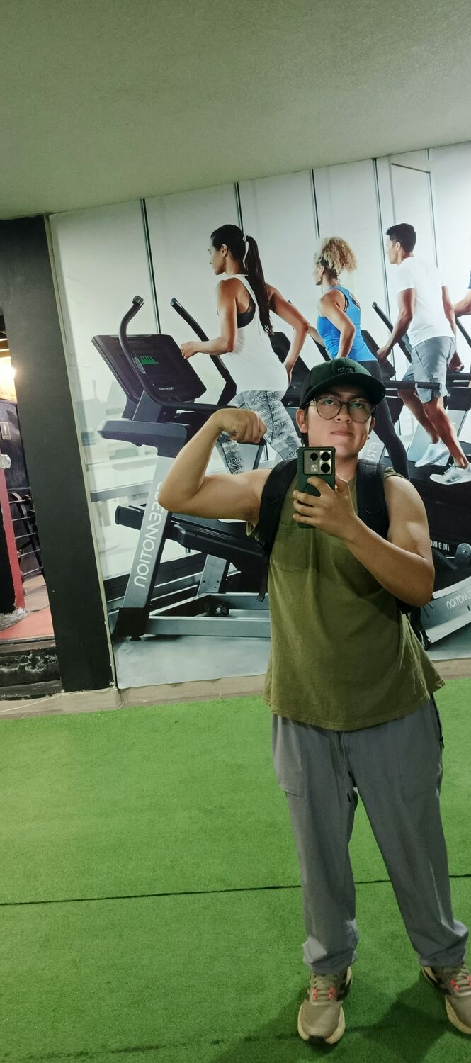  Quito,   Matias, 23 ,   ,   