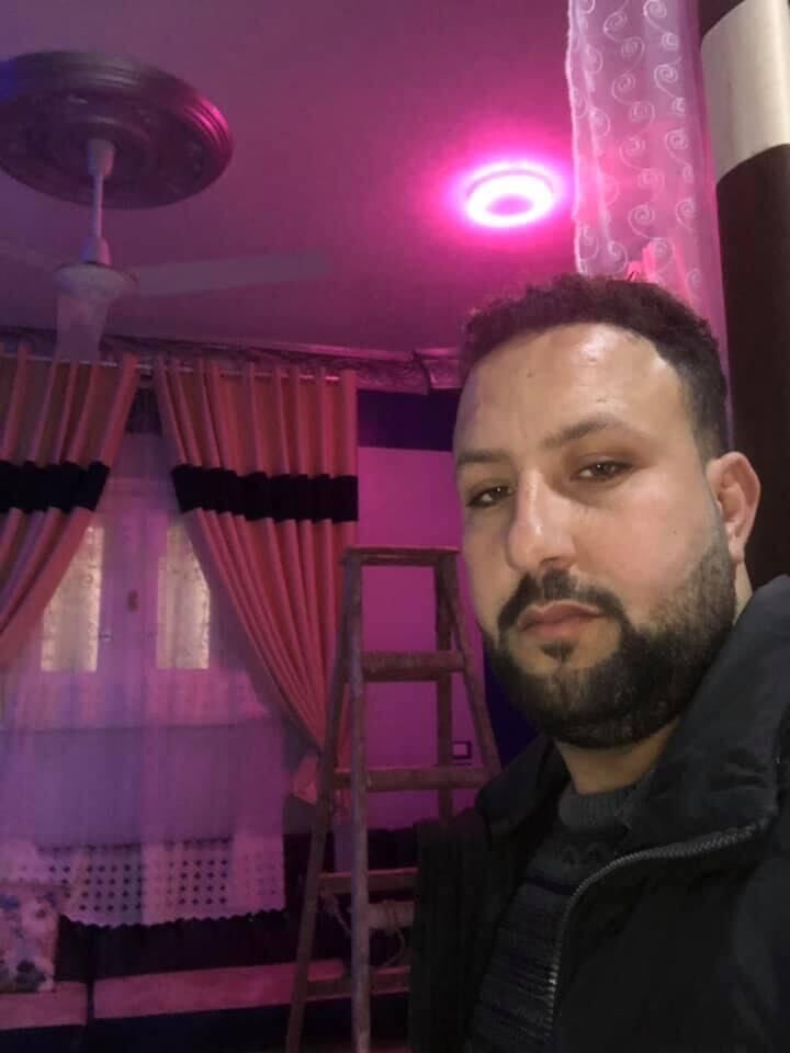  24916328  Mustafa, 34 ,    