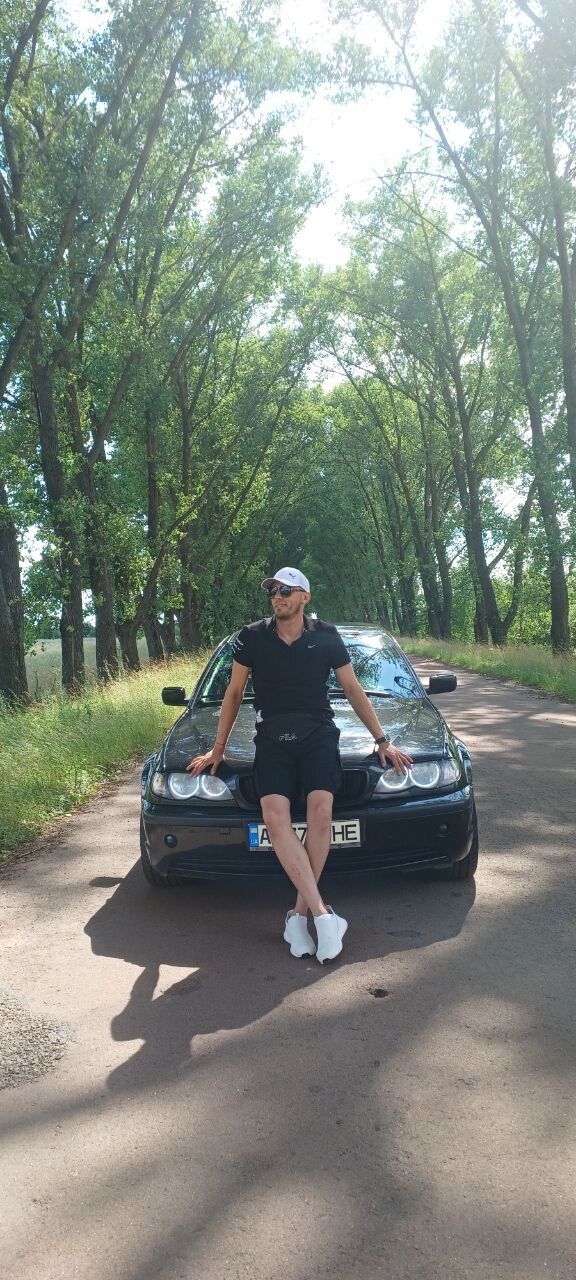  38329838  Valeriy, 40 ,    