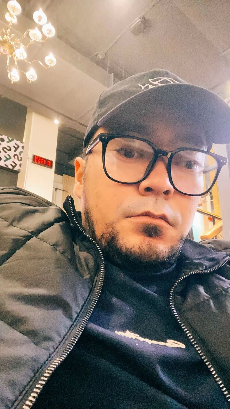  53359618  , 33 ,    