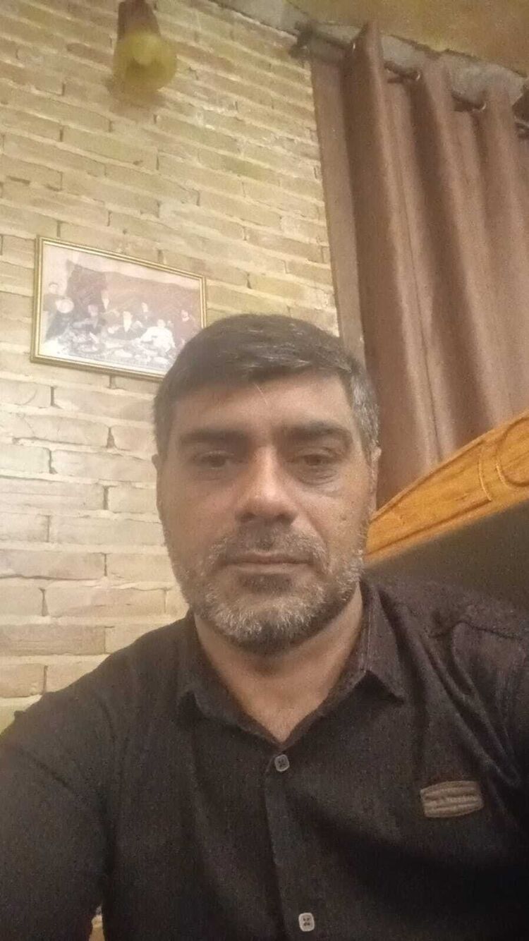  48204528  , 44 ,    