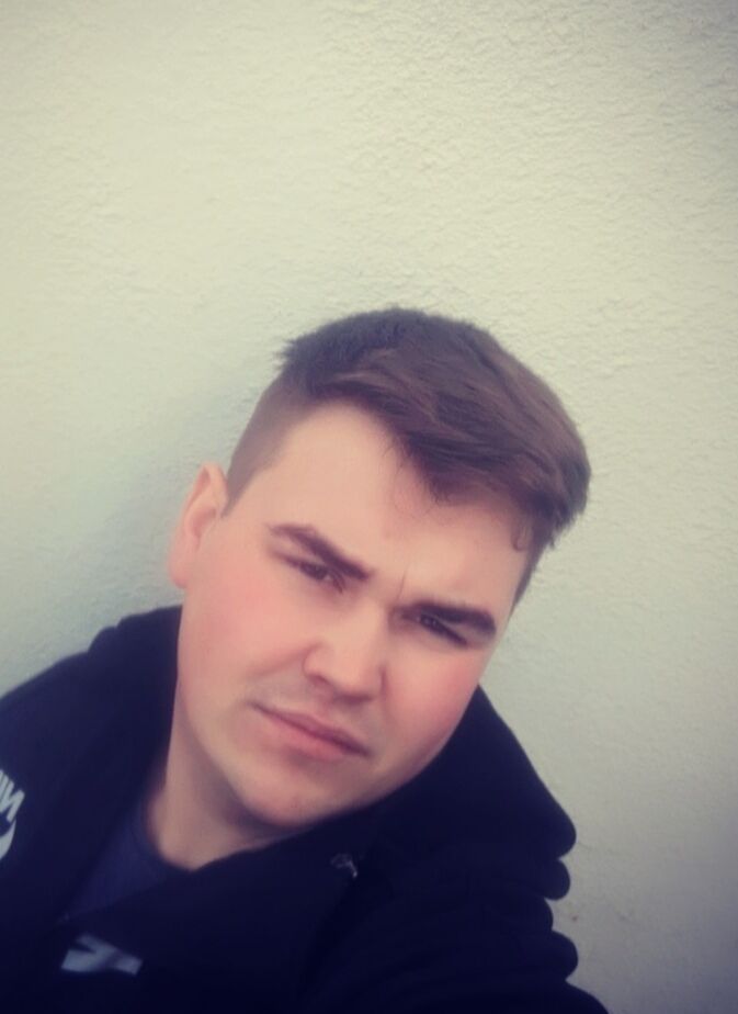  32697738  Petr, 30 ,    Praha