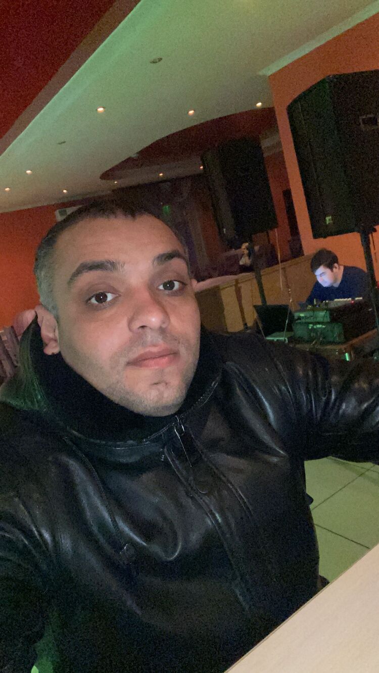  23364458  , 35 ,    