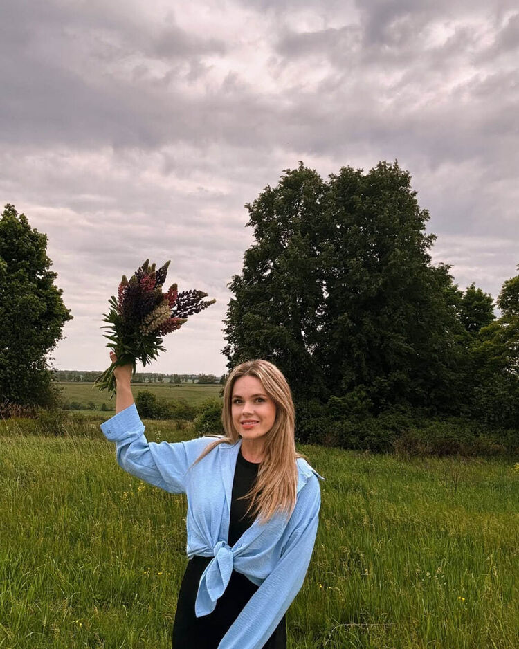  52777348  Polina, 28 ,    