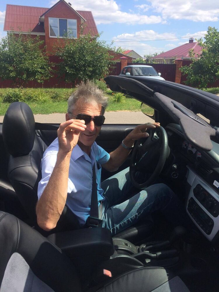  ,   Artem, 47 ,   c 