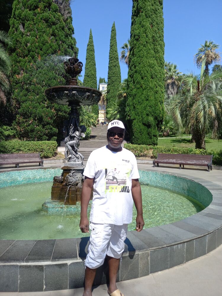  54269948  Abou, 35 ,    