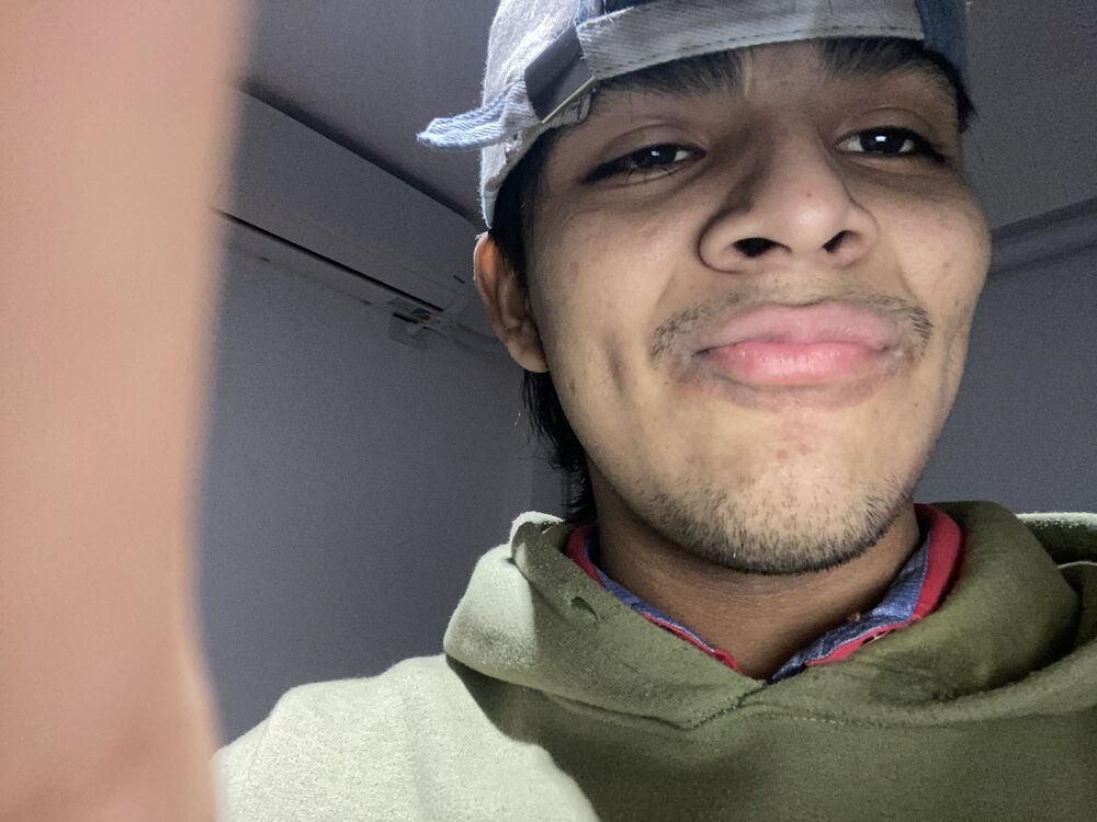  45273148  Lucas, 20 ,    Diagonal