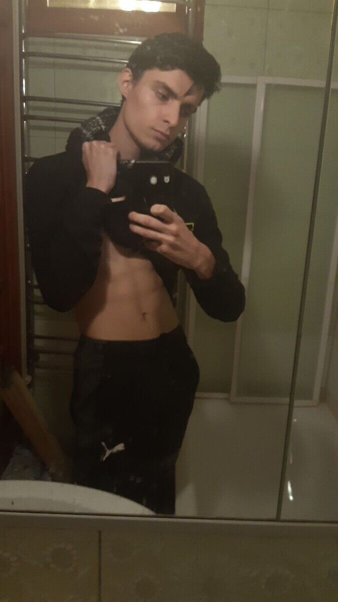  21802408  , 24 ,    