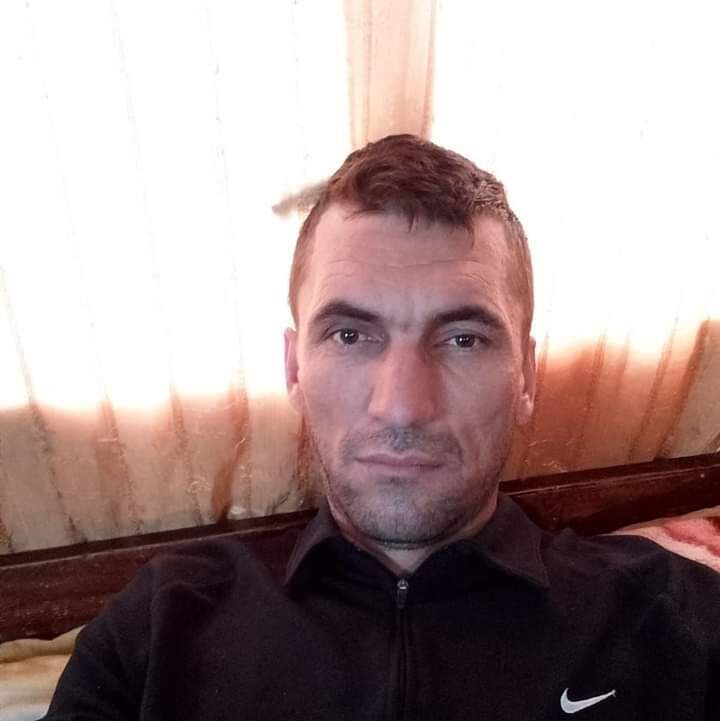  -,   Stefan, 44 ,   ,   