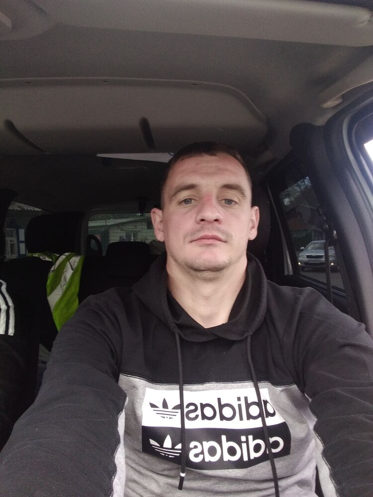  26653858  Ivan, 36 ,    