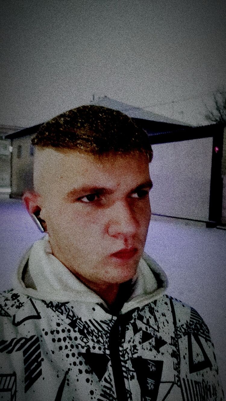  39588068  , 22 ,    