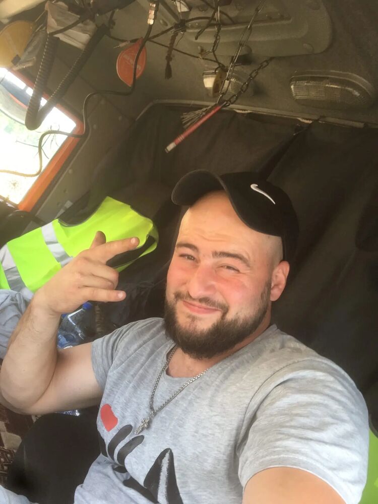  31604388  , 34 ,    