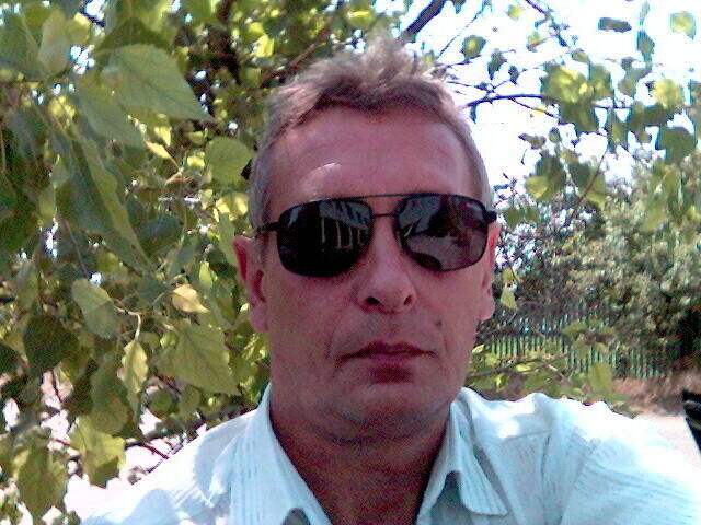 21559068  Nikolay, 64 ,    