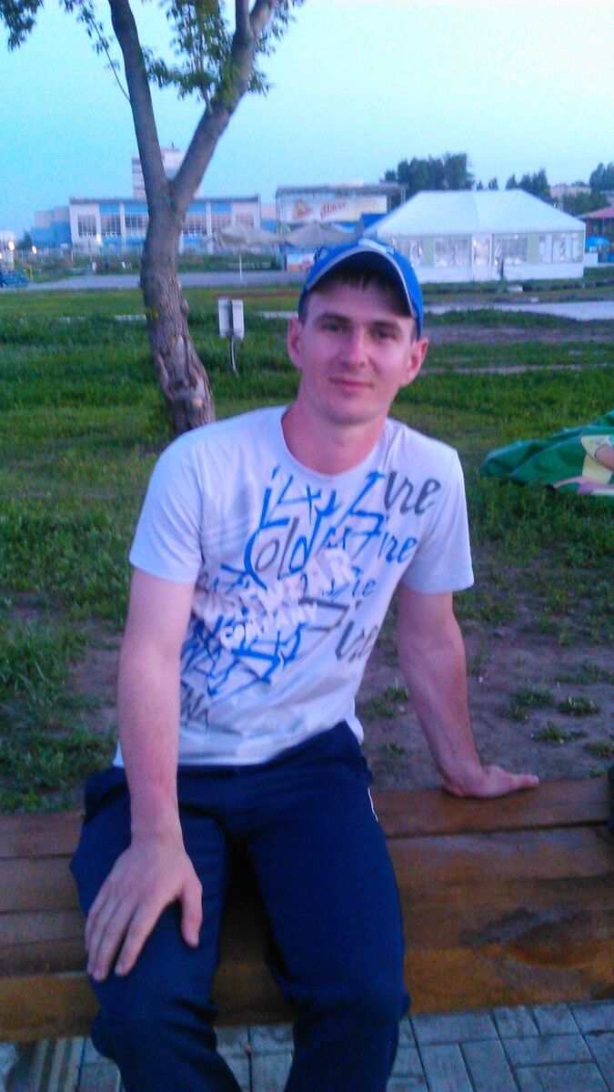  ,   Denis, 35 ,   ,   , c 