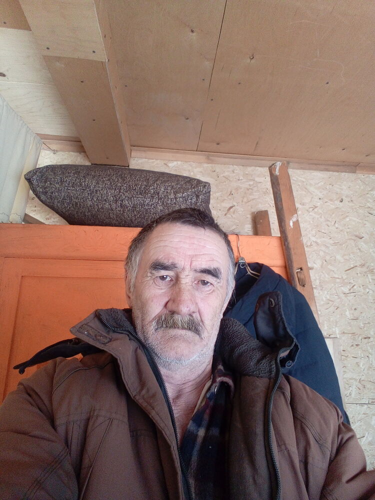  25395958  Egor, 66 ,    