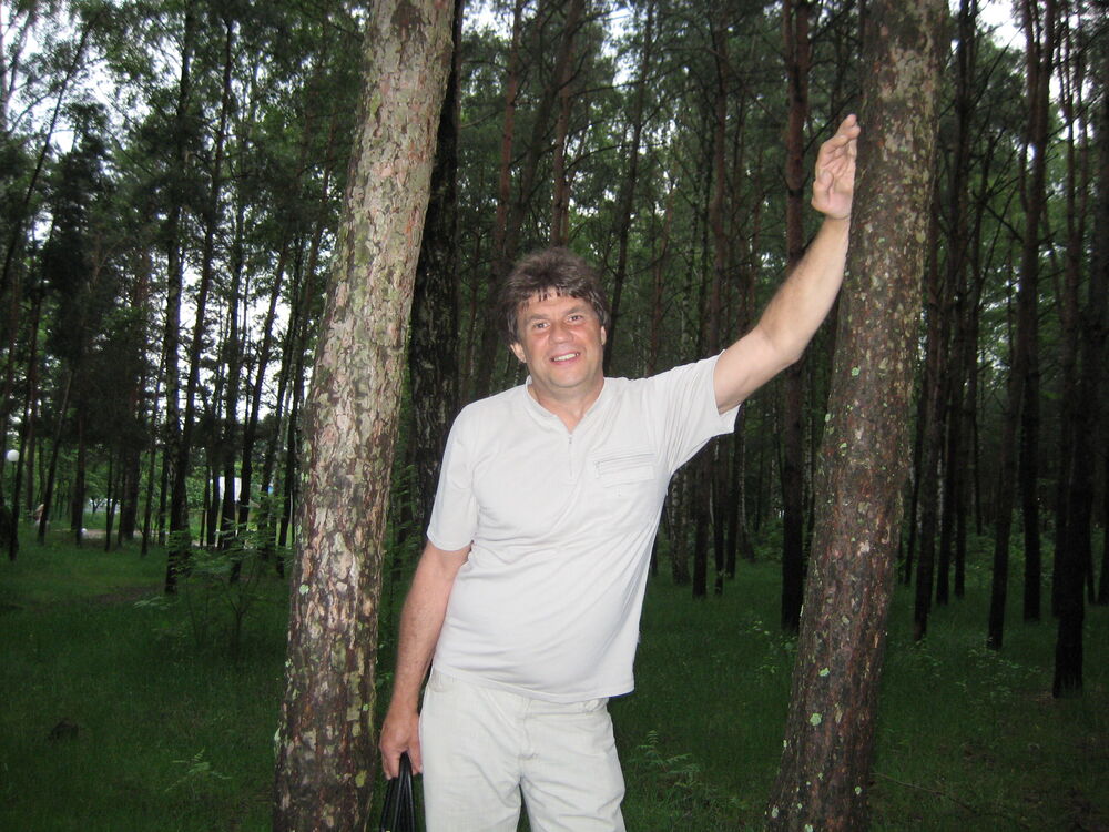  40693428  Oleg, 57 ,    