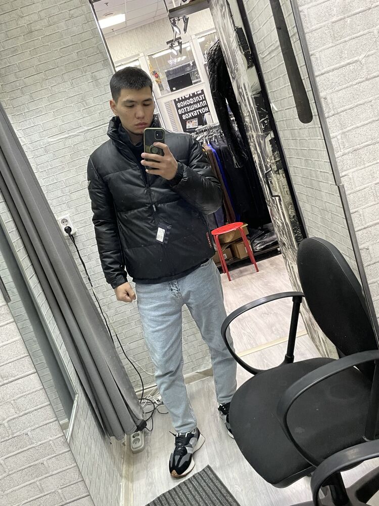  31807178  , 27 ,    