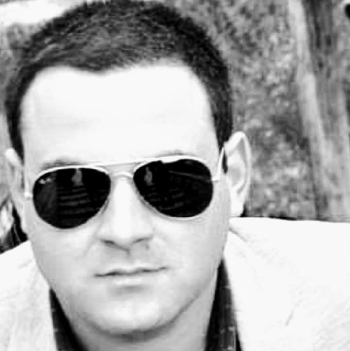  26233138  Gio, 40 ,    -