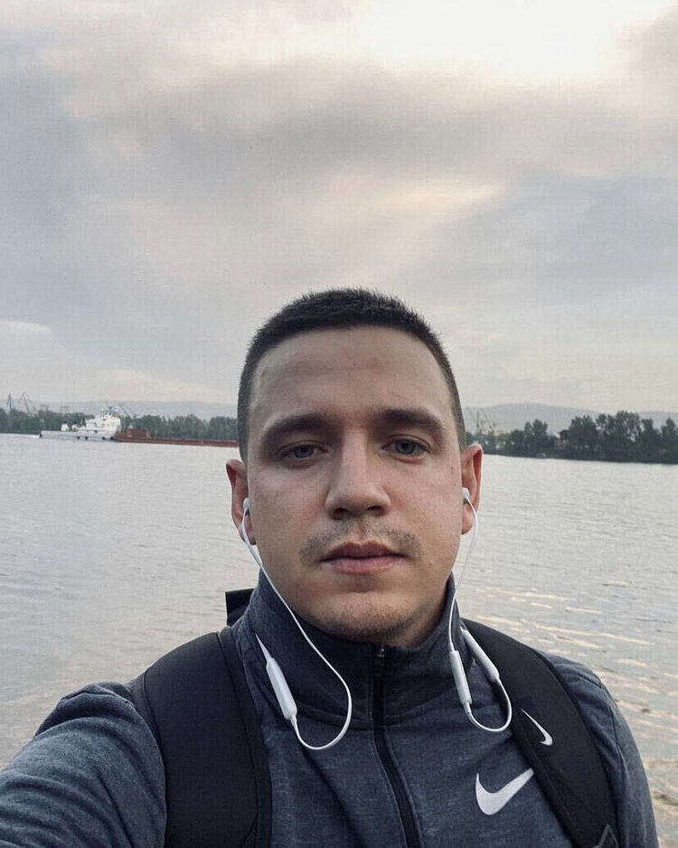  ,   Vlad, 31 ,   ,   , c , 