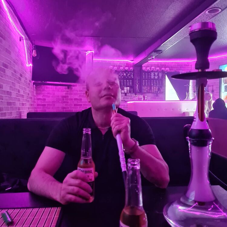  27685948  , 40 ,    
