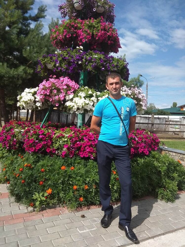  ,   Valerii, 43 ,   ,   , c 