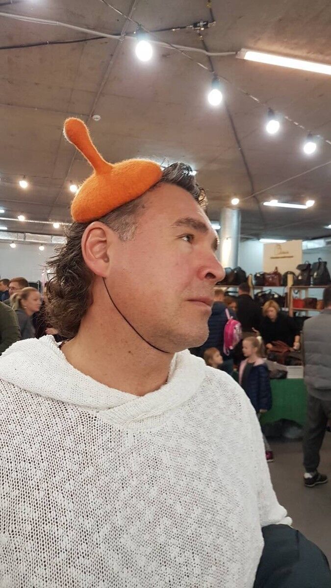  16982048  Acoola, 46 ,    