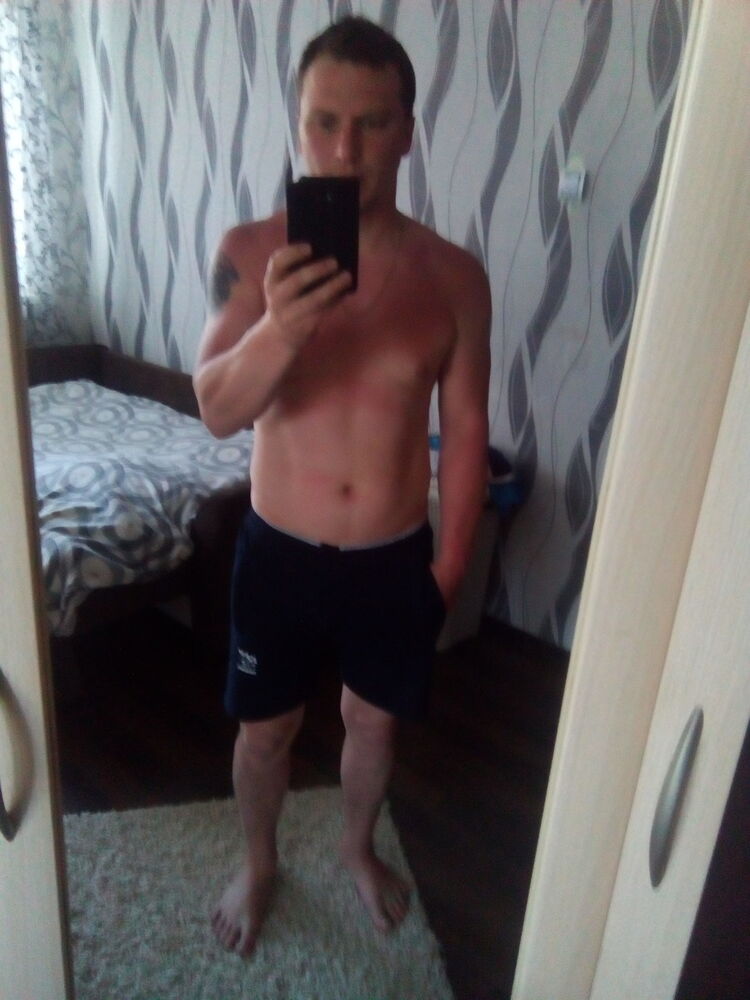  11673098  Alex, 44 ,    