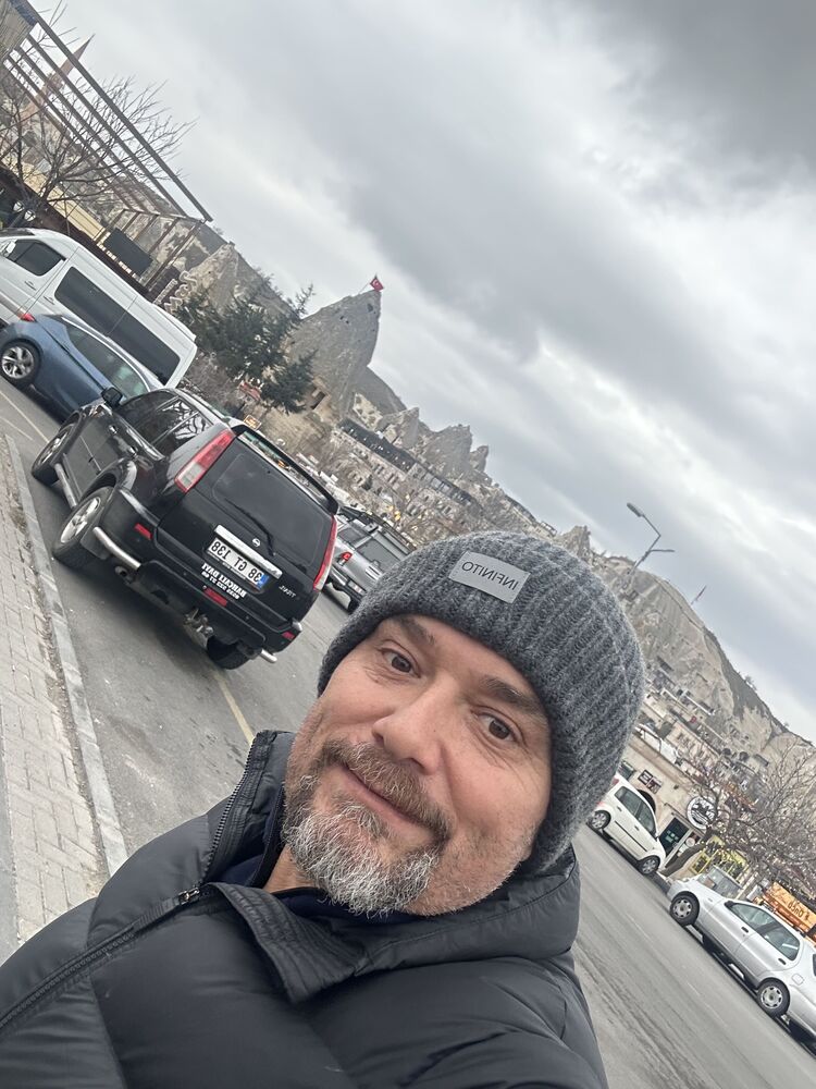  ,   Ali, 52 ,   ,   