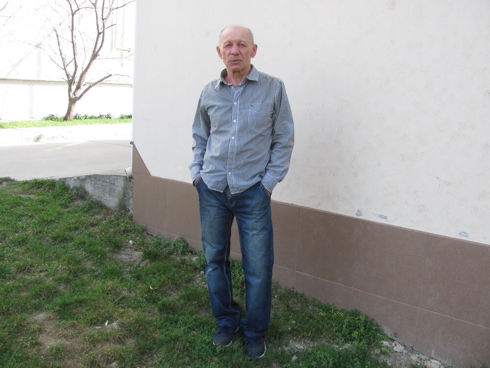  50527118  Viktor, 62 ,    