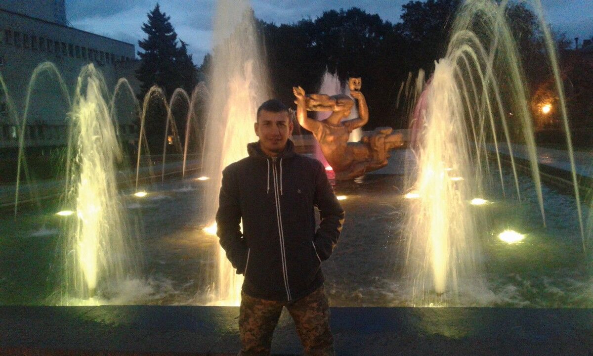  8406798  , 37 ,    