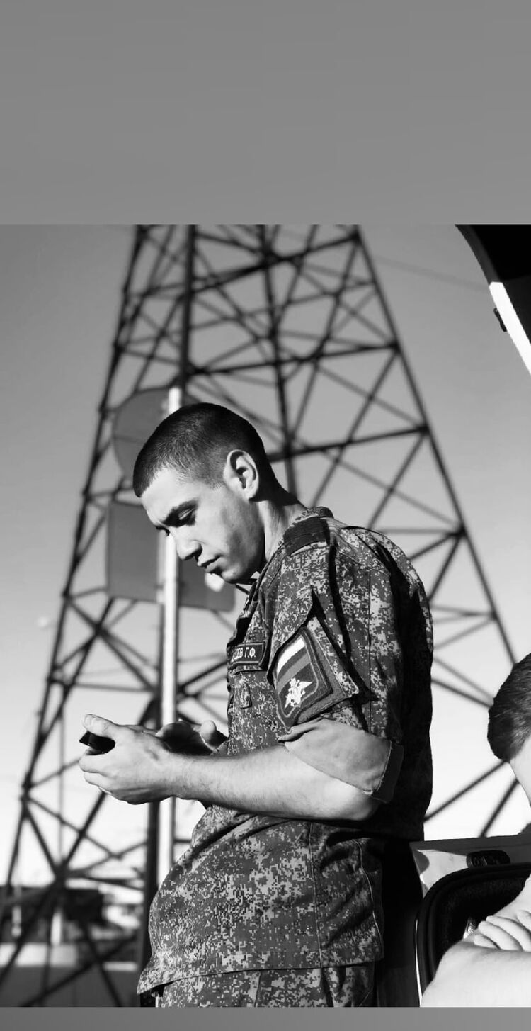  30916348  Grigoriy, 26 ,    