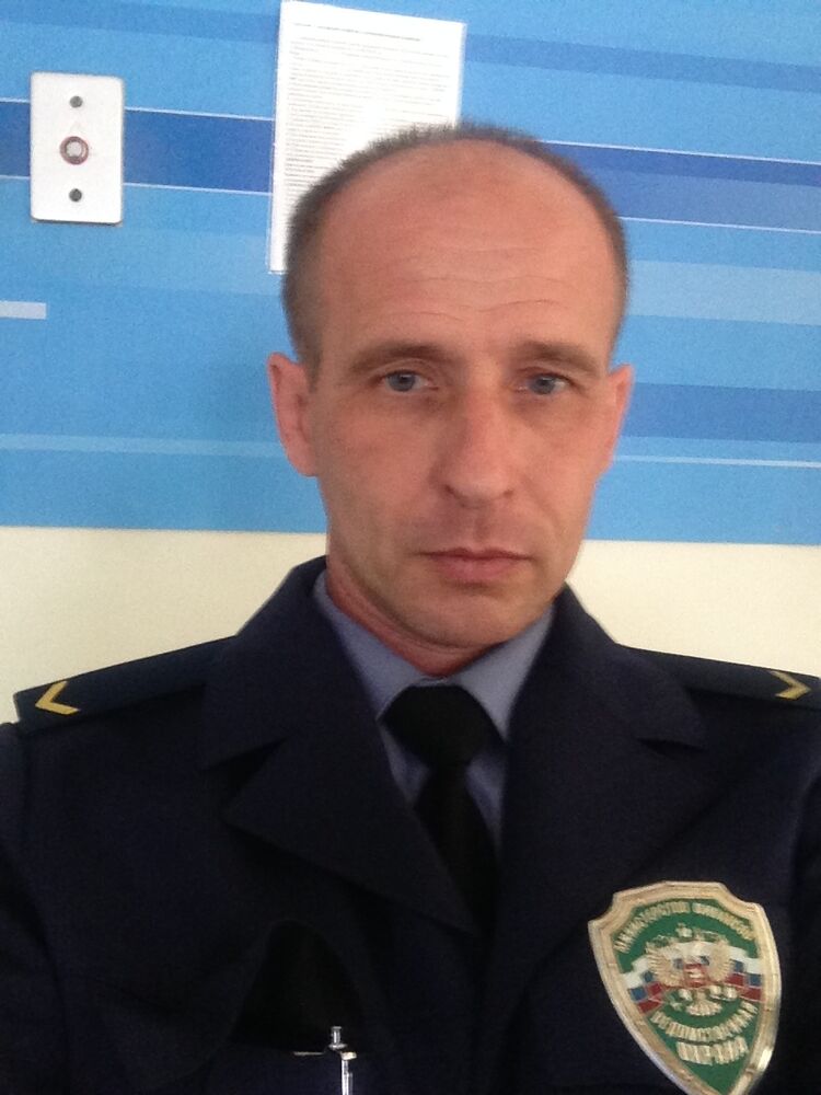  53501618  Alex, 45 ,    