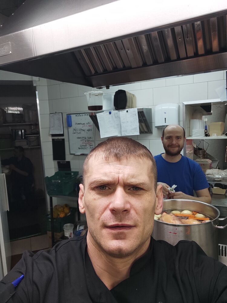  ,   Konstantin, 43 ,   ,   , c , 