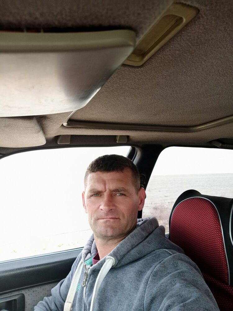  19695268  , 48 ,    